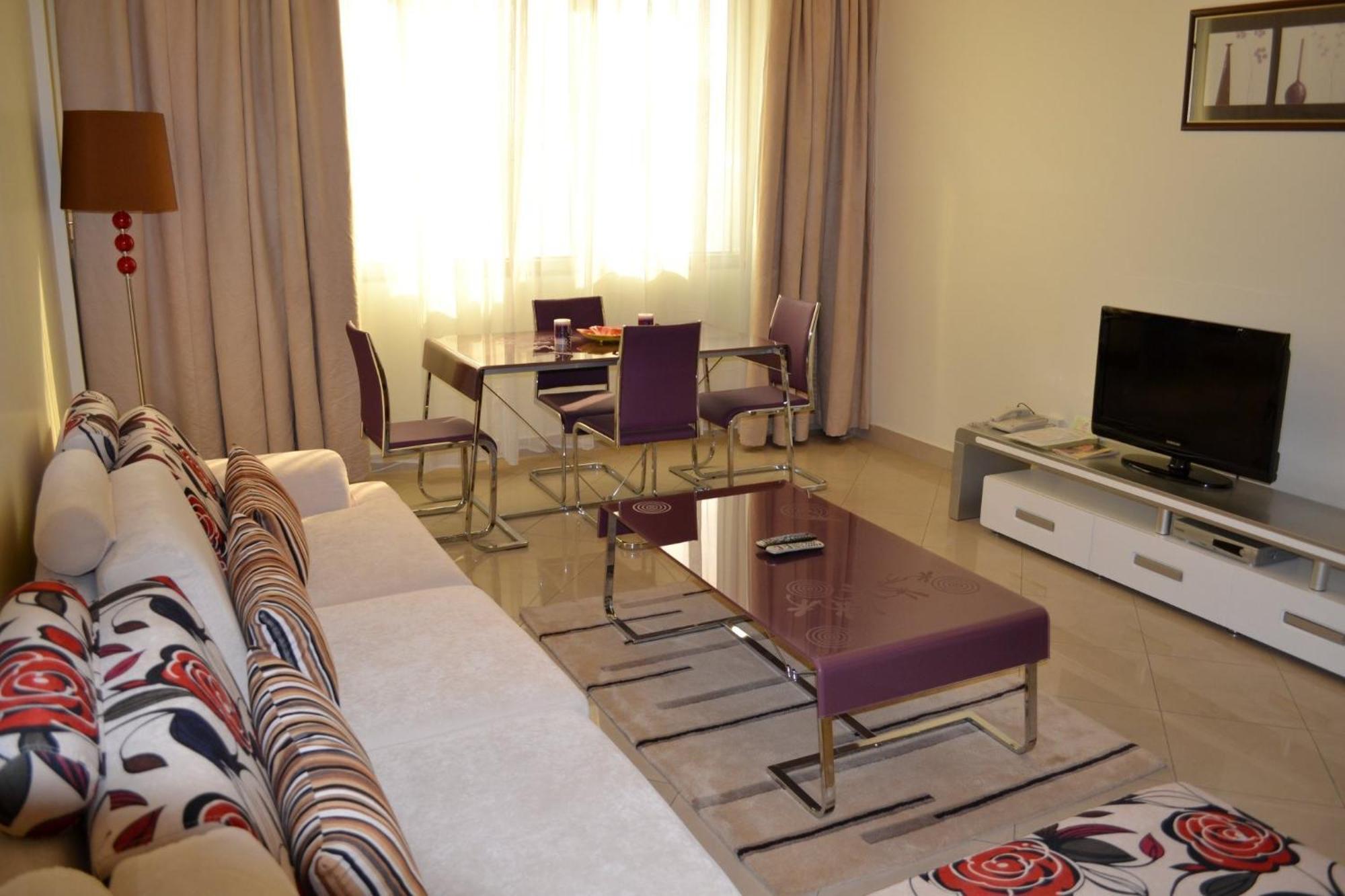 Abu Dhabi Plaza Hotel Apartments Dış mekan fotoğraf