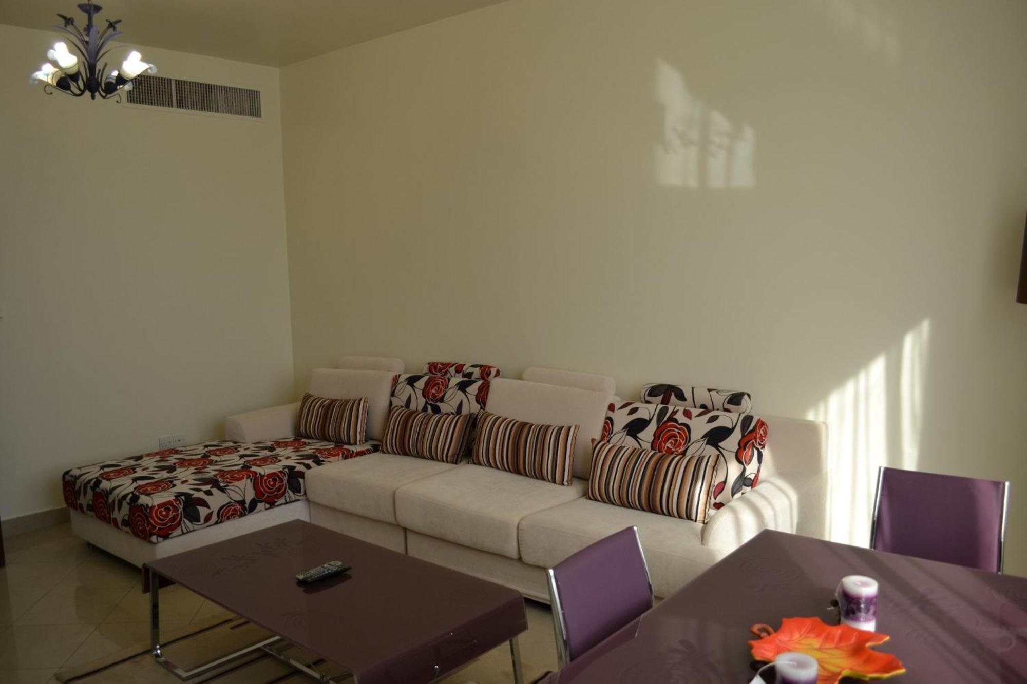 Abu Dhabi Plaza Hotel Apartments Dış mekan fotoğraf