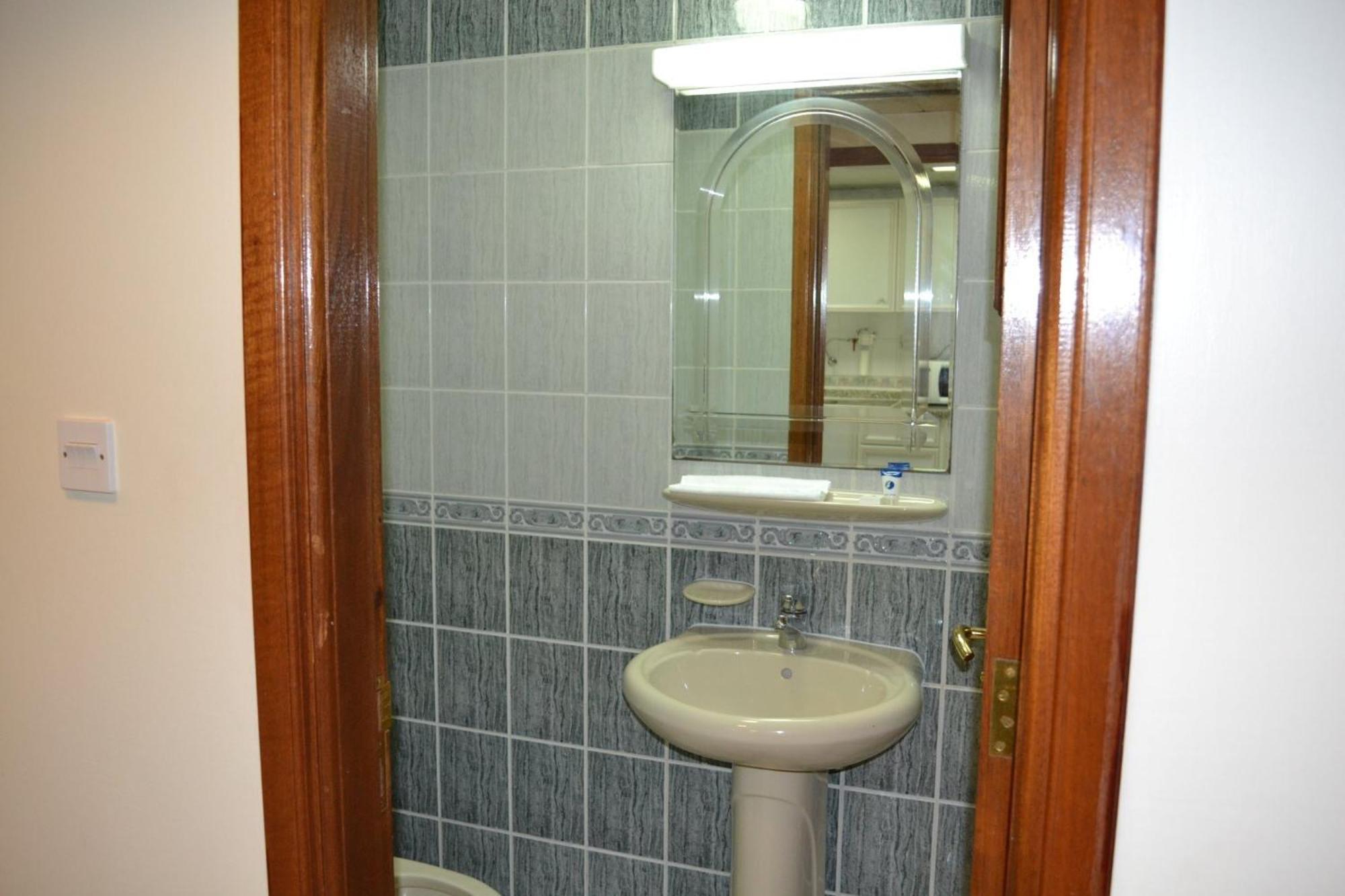 Abu Dhabi Plaza Hotel Apartments Dış mekan fotoğraf
