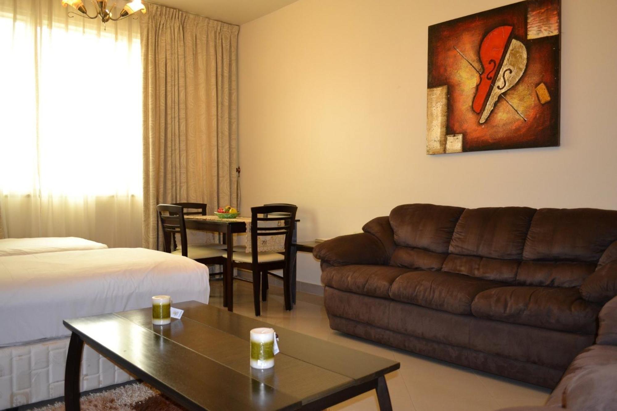 Abu Dhabi Plaza Hotel Apartments Dış mekan fotoğraf