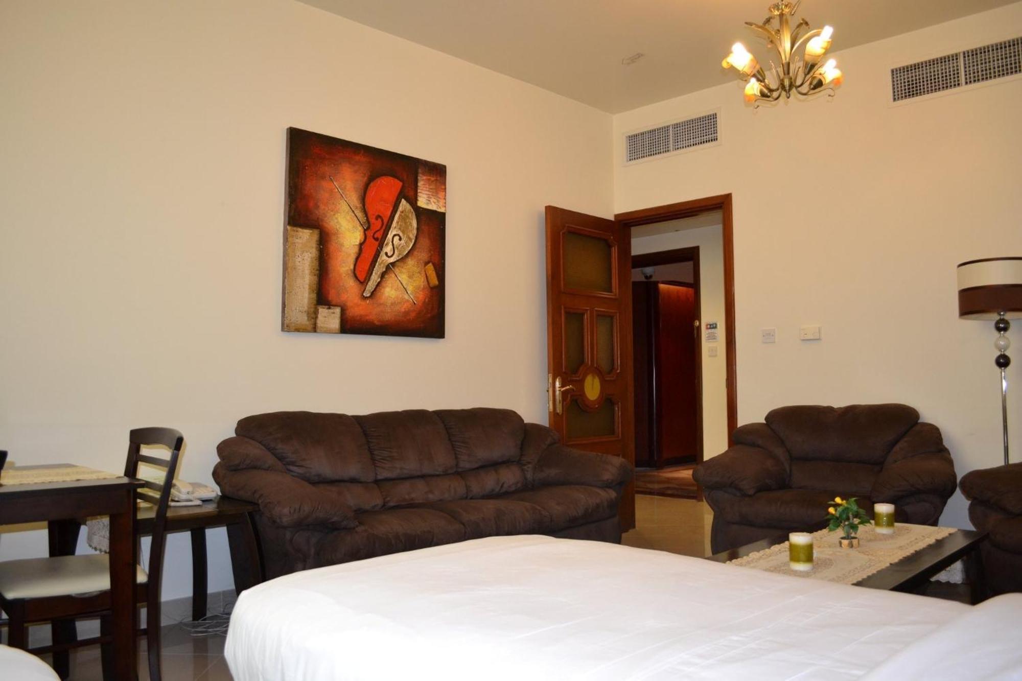 Abu Dhabi Plaza Hotel Apartments Dış mekan fotoğraf