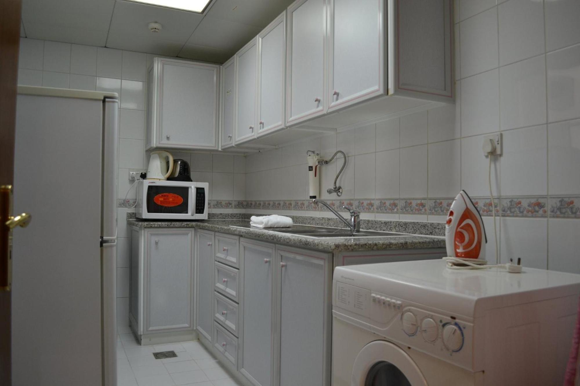 Abu Dhabi Plaza Hotel Apartments Dış mekan fotoğraf